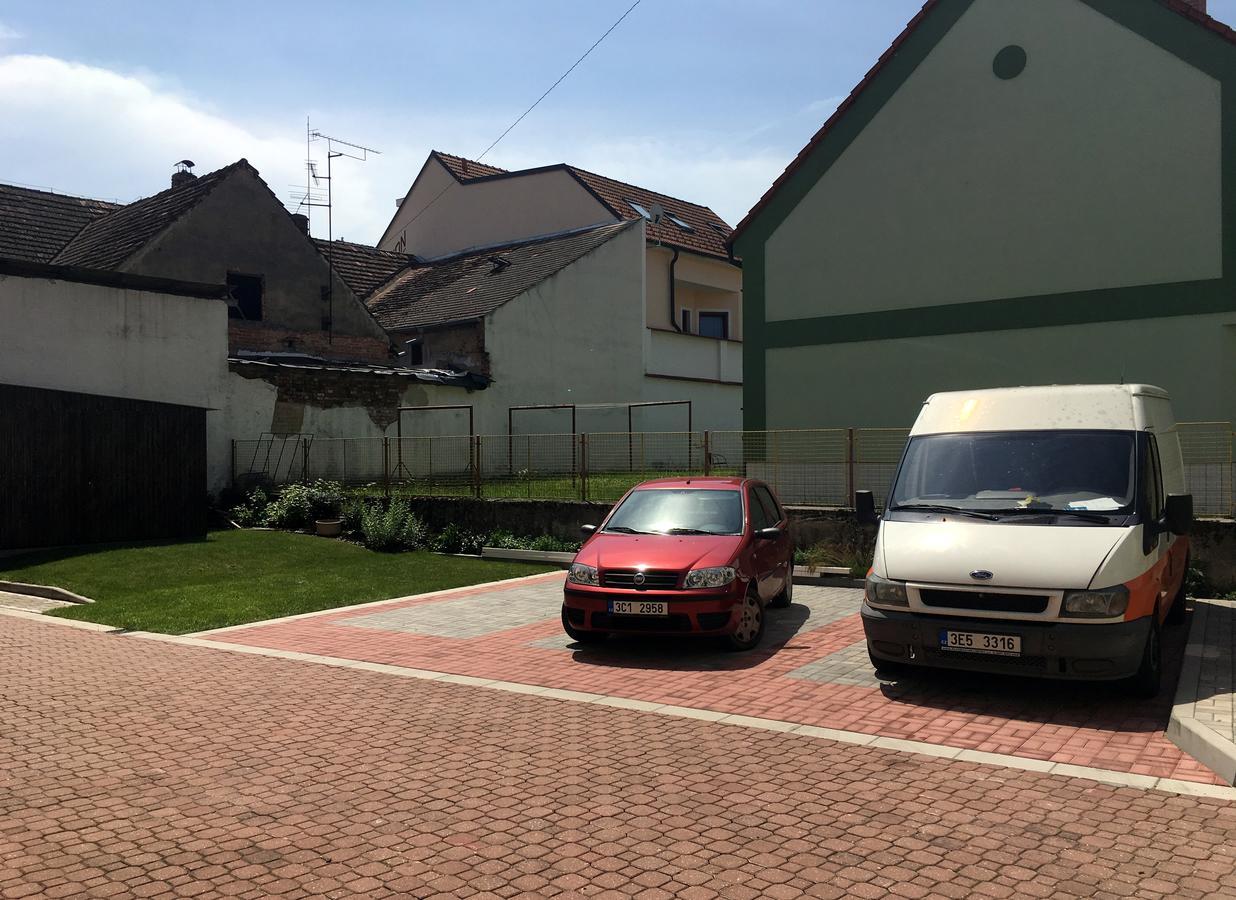 Apartmany Na Sadech Trebon Luaran gambar
